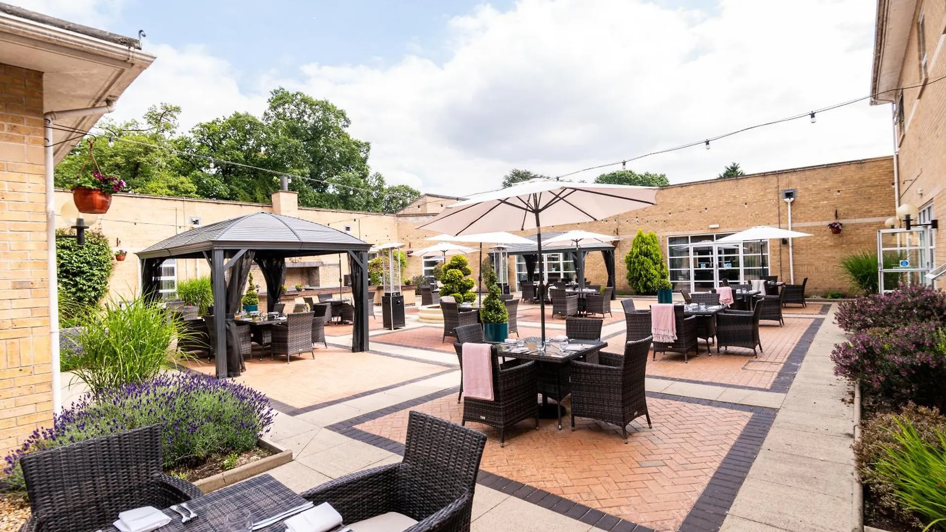 **** Hotel Eastwood Hall Großbritannien