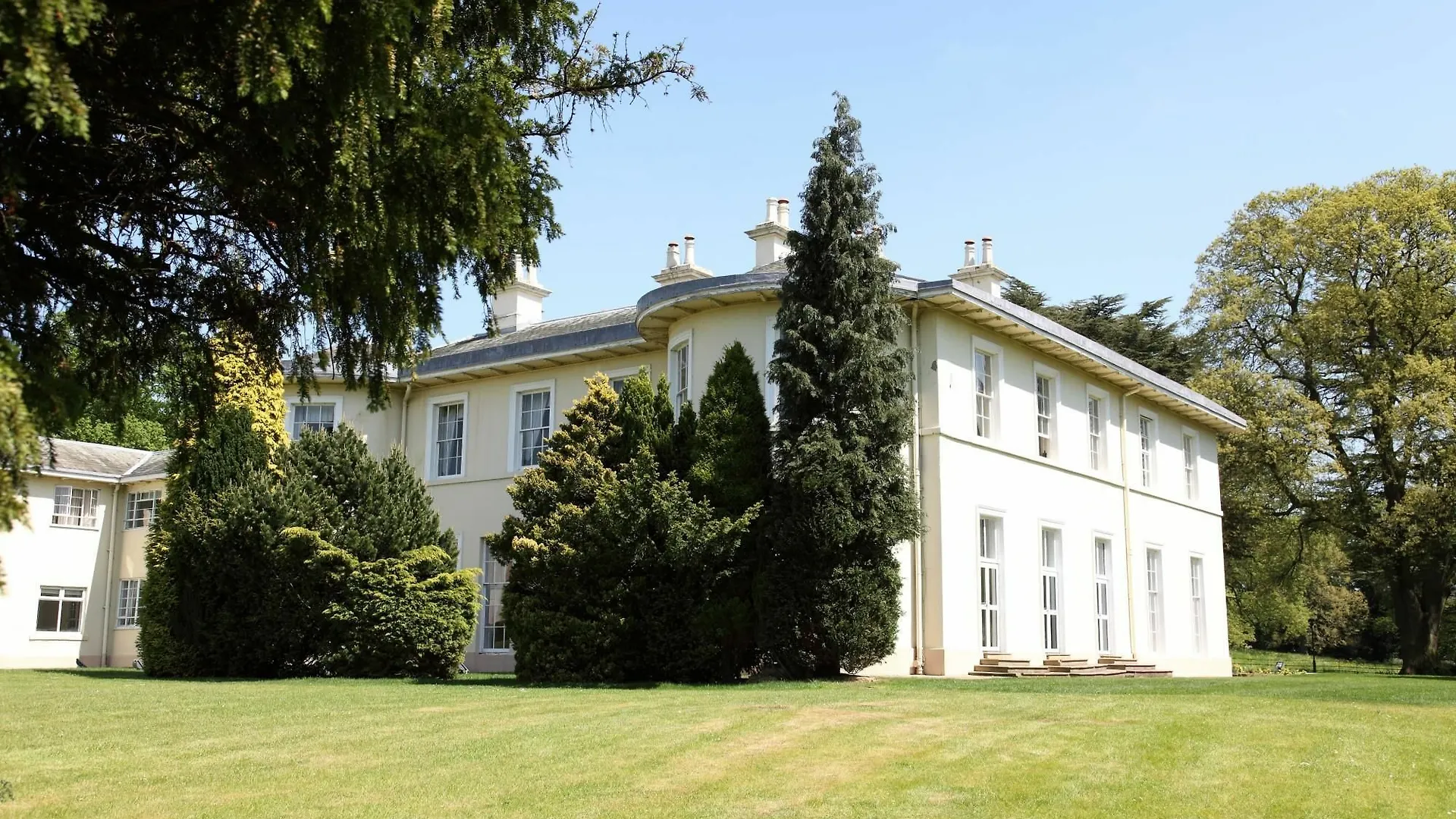 Hotel Eastwood Hall